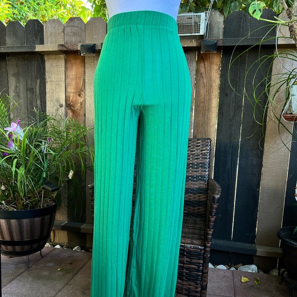Green matching separates pants set - Picture 3 of 8